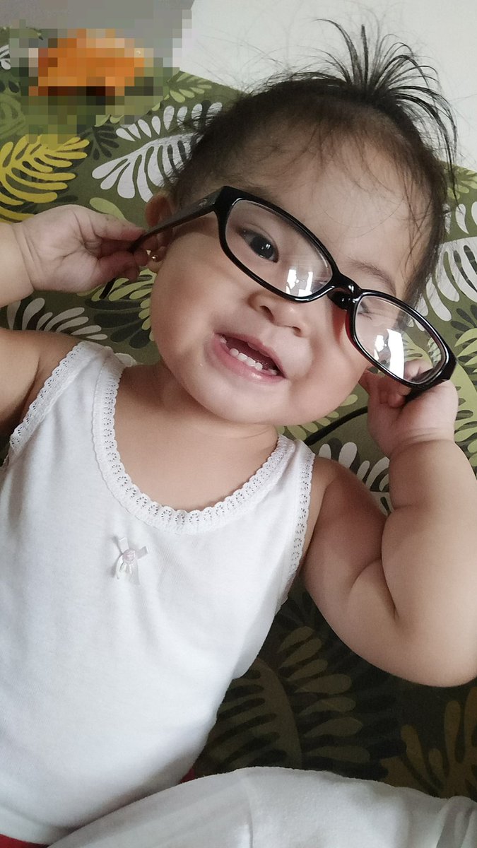 ferdielugue's tweet photo. Just like Daddy!!! #myprescious #daddysgirl #babylove #daddysclone #OnePlus3T https://t.co/zE5011H5mv