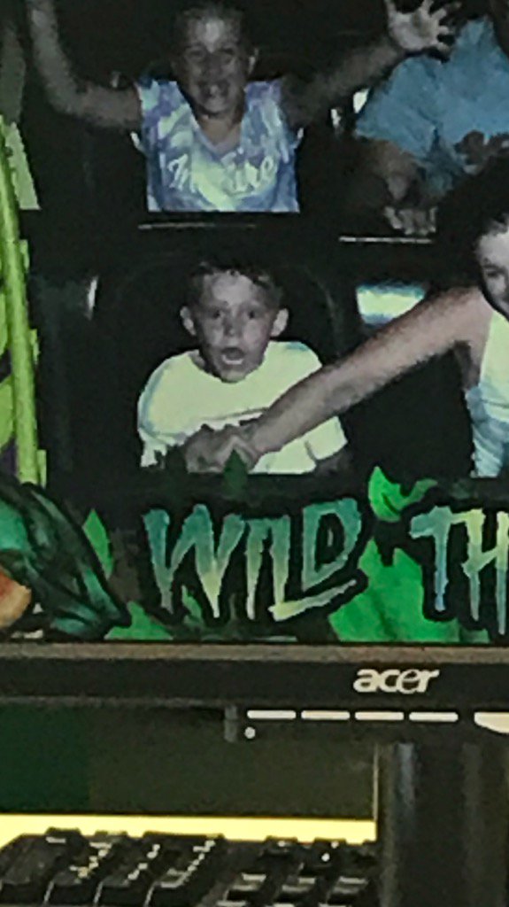 TheDinger21's tweet photo. Kellen's 1st (and last) roller coaster ride at Valley Fair! #WildThing #LegitFear https://t.co/BwZ78fQqdt