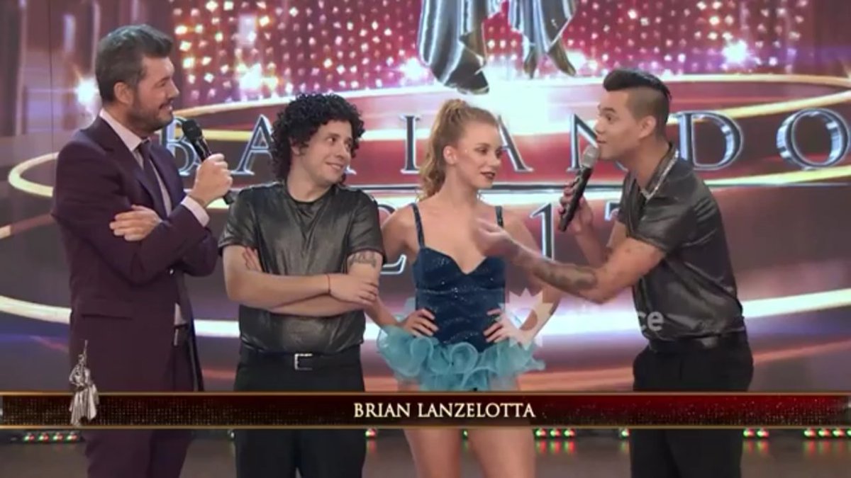carobjrs's tweet photo. @cuervotinelli @BLanzelottaOK 
LANZELOTTA AL BAILANDO https://t.co/8xguLh7p0Q