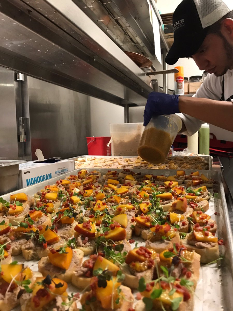 FSVail's tweet image. Honored to have Chef Marcus represent #FSVail at @RRRCamp's A Grateful Harvest fundraiser this past weekend. #fsvalues #fstaste