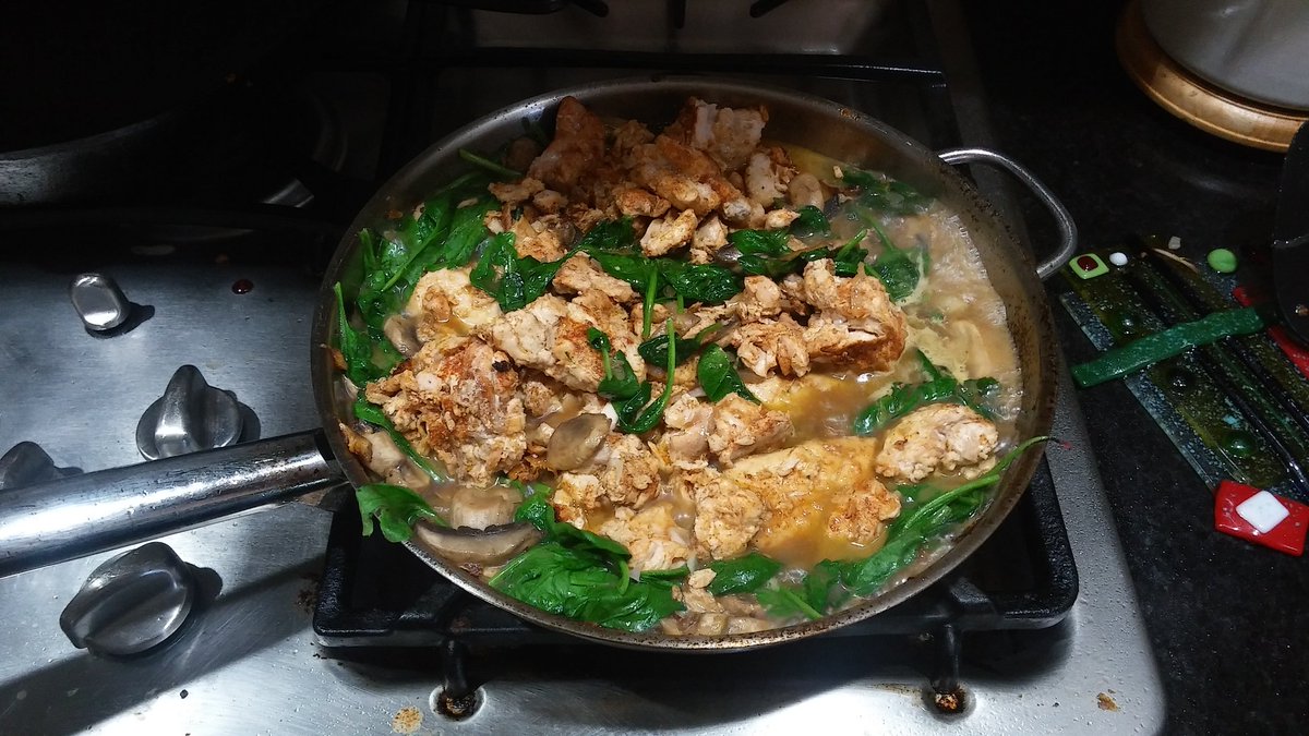 artbratt's tweet photo. New fav! #salmonspinachmushroom #easydinner #cookeverynight #fresheats https://t.co/Ft08RNy8Qi