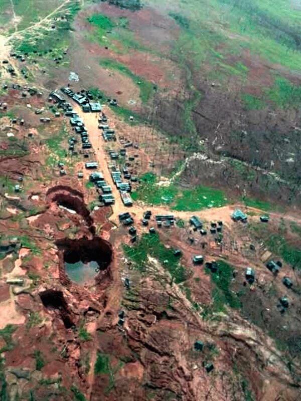 ReinaldoProfeta's tweet photo. Empresas chinas deforestan y contaminan con mercurio al rededor del Salto Angel https://t.co/mPOPkmlB70