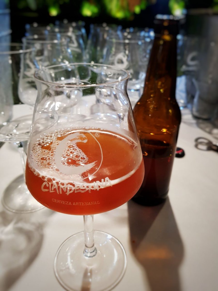Pronto podrás disfrutar de tu cerveza Clandestina, a quién se le antoja? 😎 #ClandestinaPTY #YoTomoCervezaArtesanal #BuenasPintas #Lupulocos8