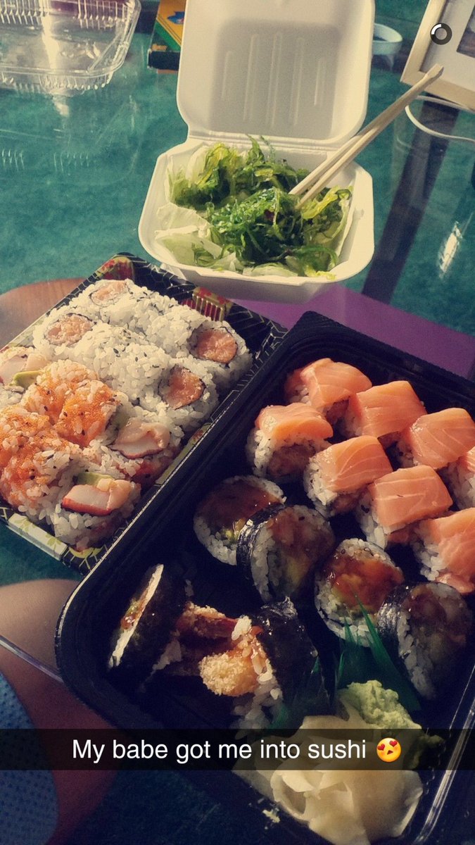 Baltimore_les's tweet photo. I love that I got my fiancée into sushi https://t.co/jOS5QK3Ur8