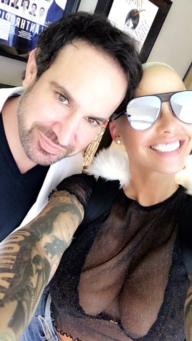 Thx for fitting me in today for a last minute Teeth whitening @drkevinsands ??❤️? https://t.co/rS46u