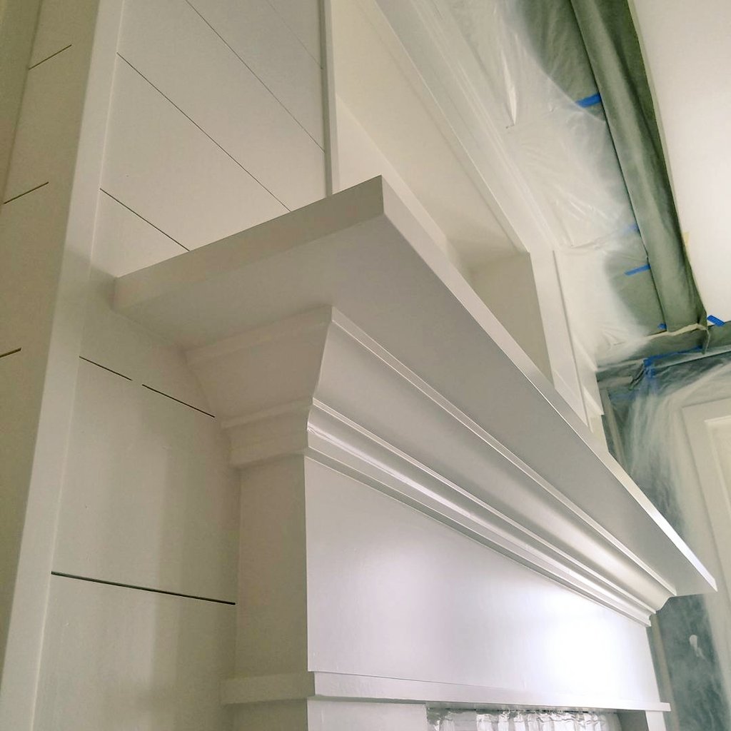 XC_Painter's tweet image. Love it, everything came out sweet Friday!! Entire #millpack done! Used BM #freshstartprimer #durapoxy #topcoats #Festool #Elmers #paintlife