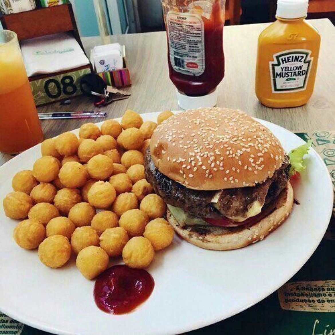 elcosodelapizza's tweet photo. seria tan feliz con algo asi ahora ahre https://t.co/BMmaDGIosg