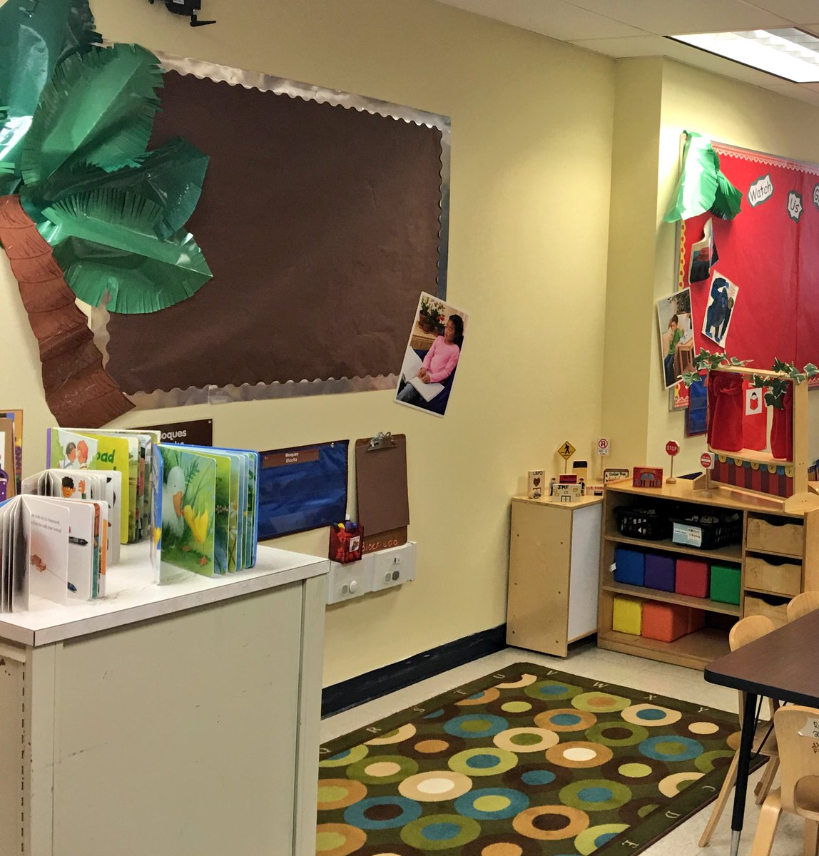 Tracey33331's tweet photo. Whooo's π¦π¦π¦ready for school?!? I ππ»am!!! #roomprep #centers #finished #1stdayready @morrisaveschool https://t.co/0xnDdVoeBr