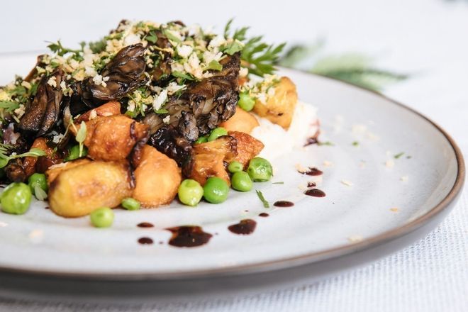 Top cannabis chef Payton Curry opened a #pot edibles ‘community center’ today in #SanFrancisco.
buff.ly/2vyGaTo