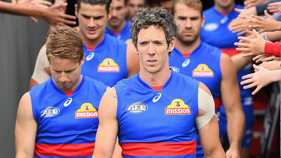 7NewsMelbourne's tweet image. Bulldogs star Bob Murphy set to retire. yhoo.it/2w8x8x4 #7News