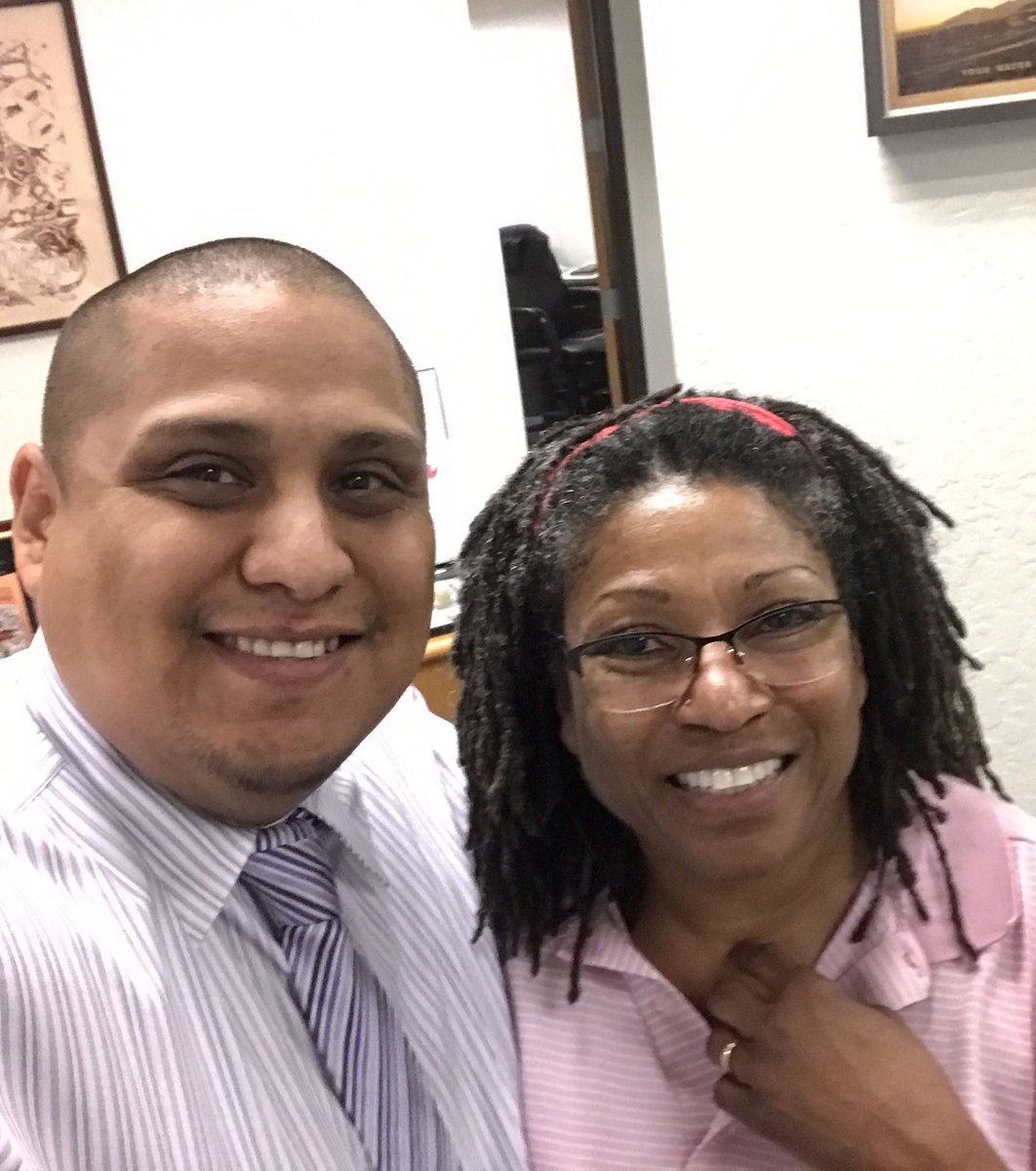 CardenasCamacho's tweet image. Good to see people utilizing their #1stAmendmentRight Together #TheResistance will rid our country of this #Hate #AZResist @IndivisibleAz7