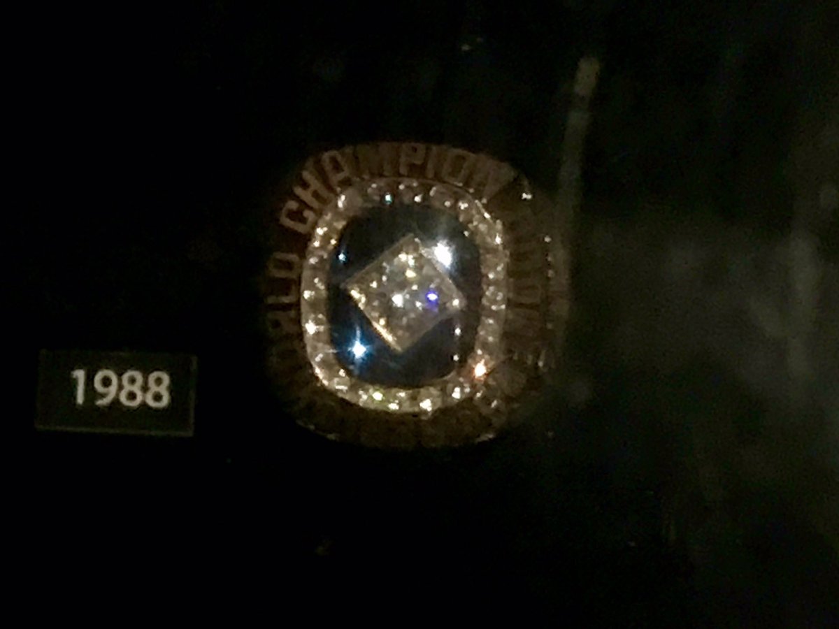 bigmex781's tweet photo. Here at ⚾️ hall of fame relieving some 👦🏼hood memories and hoping for some 👱🏼hood memories @OrelHershiser @DodgersNation @#letsgobums https://t.co/wzSny7Lo3X