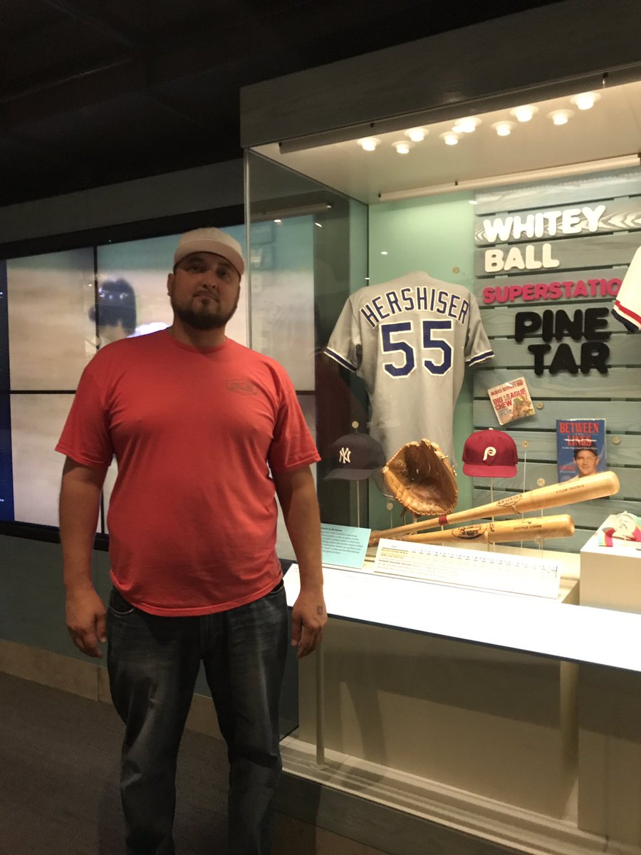 bigmex781's tweet photo. Here at ⚾️ hall of fame relieving some 👦🏼hood memories and hoping for some 👱🏼hood memories @OrelHershiser @DodgersNation @#letsgobums https://t.co/wzSny7Lo3X