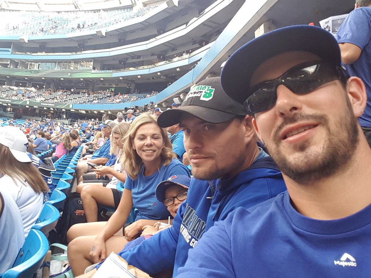 wakebula's tweet photo. #LetsRISE https://t.co/p8dDEtrLoj