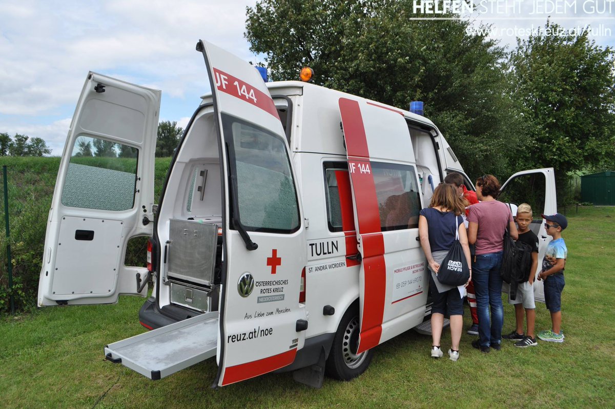 roteskreuztulln's tweet photo. Suchhundestaffel beim Ferienspiel Zeiselmauer
#roteskreuz #roteskreuztulln #redcross #örk #tulln #zeiselmauer #Suchhundestaffel #suchhunde https://t.co/sdDpfs6a3d