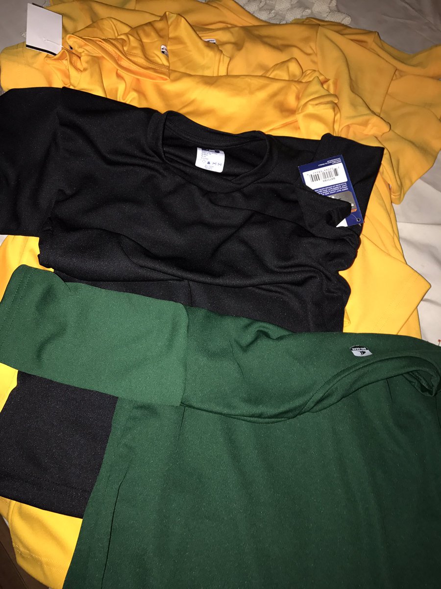 GivingPromise's tweet image. Clothing drive 1. 
Destination : Doula , Cameroon