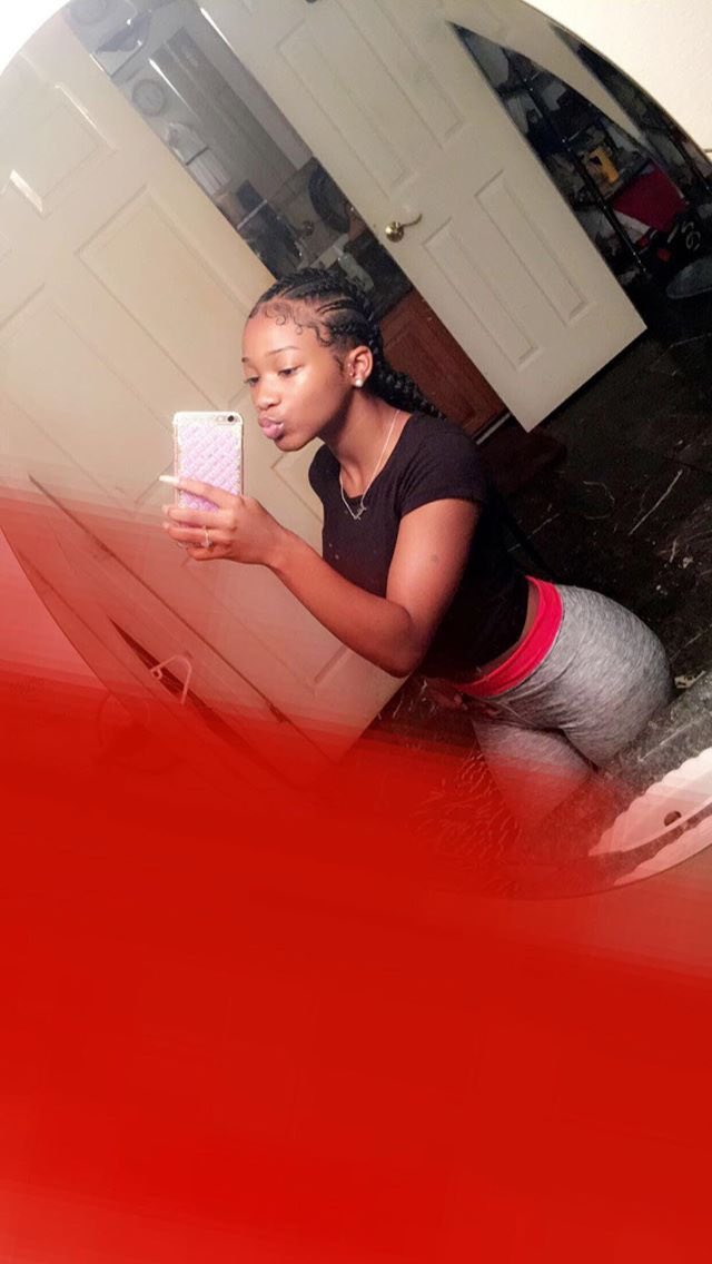 ittybittykayaa's tweet photo. Badd Li Ting😘👅 #0820 https://t.co/C2ySW1RnSM