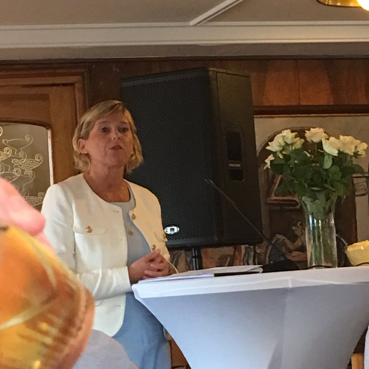 Torund's tweet photo. @TvitreAnne @TrudeSundset @Gassnova @SINTEFenergy @HegeTunstad @Nils_Rokke @NCCS_FME @TrudeSundset rekrutterer CCS ambassadører på frokosmøte @gassnova - @SINTEFenergy @NorskIndustri #Arendalsuka @NCCS_FME @oeddep https://t.co/pSm8xfkvWT