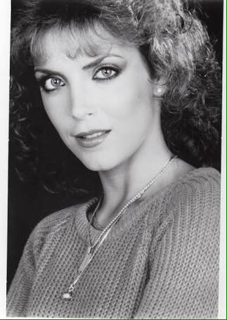 teamfloresmxesp's tweet photo. Fotos hermosas de @LauraFloresMx  #LunesDeRecuerdos https://t.co/GEaOMAuQm0