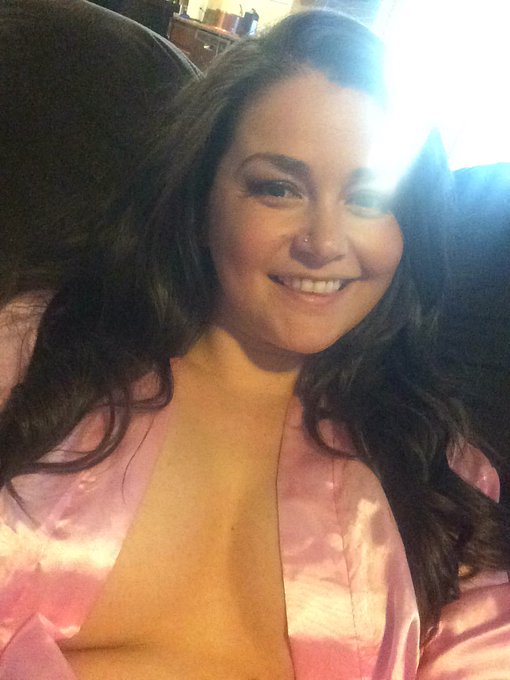 Camming later https://t.co/Z6TILCMjhb<a href="/tag/happysaturday"class="tags"><span>#happysaturday</span></a>