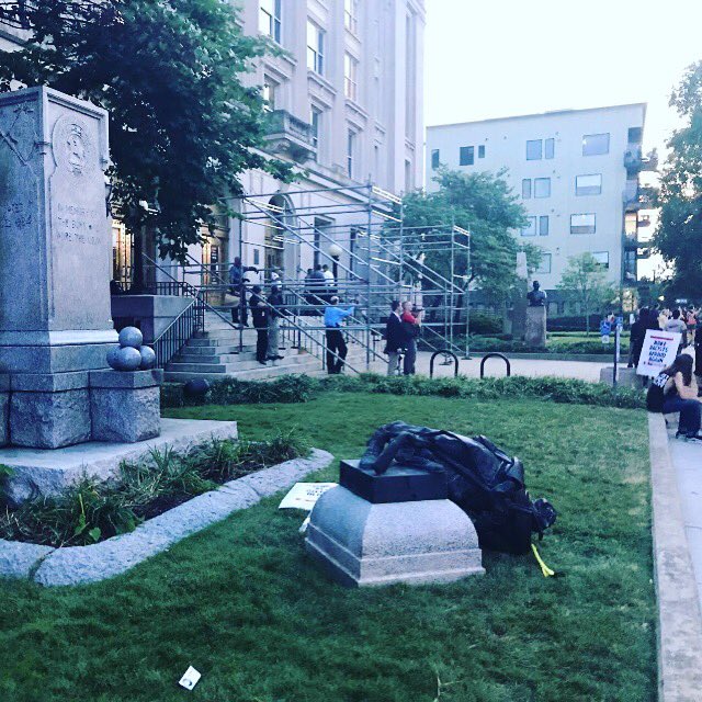 truittao's tweet photo. Wow #BullCity #Durham! #ConfederateSoldier down. #DurhamDidThat #ManDown #BackBroke https://t.co/IYcfwpJZ9G