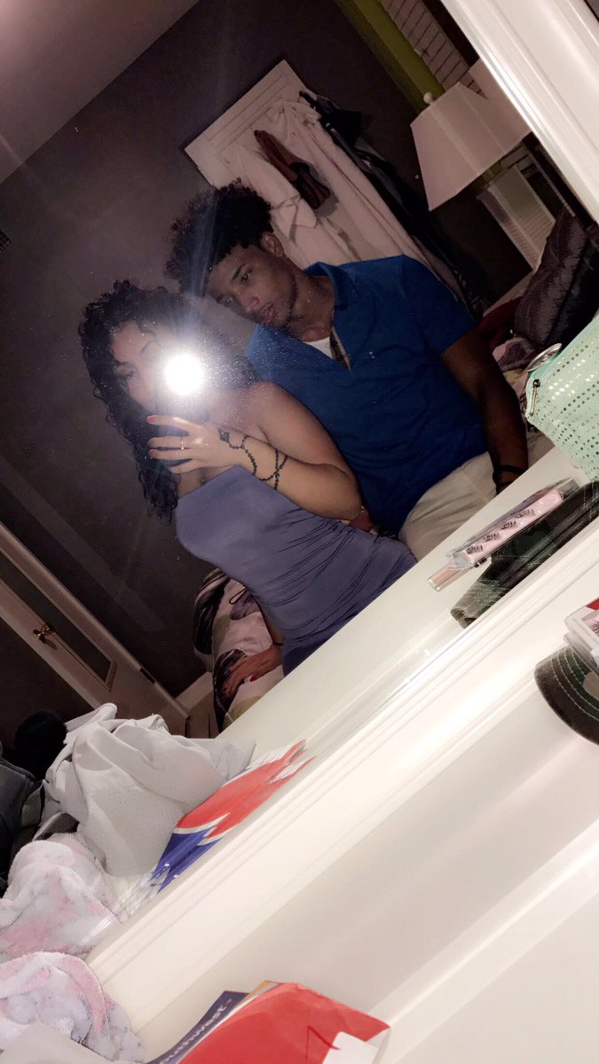 JenissaMari's tweet photo. 😘🤷🏽‍♀️☺️👫 #vacation https://t.co/dqzEZbXk4n