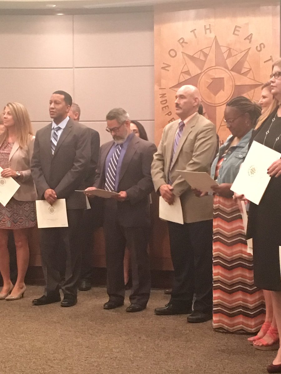 escoren's tweet photo. Congratulations Randy Resendez for finishing the Administrative Training Program at NEISD#bestschooldistrict https://t.co/j9kSLOqlKt