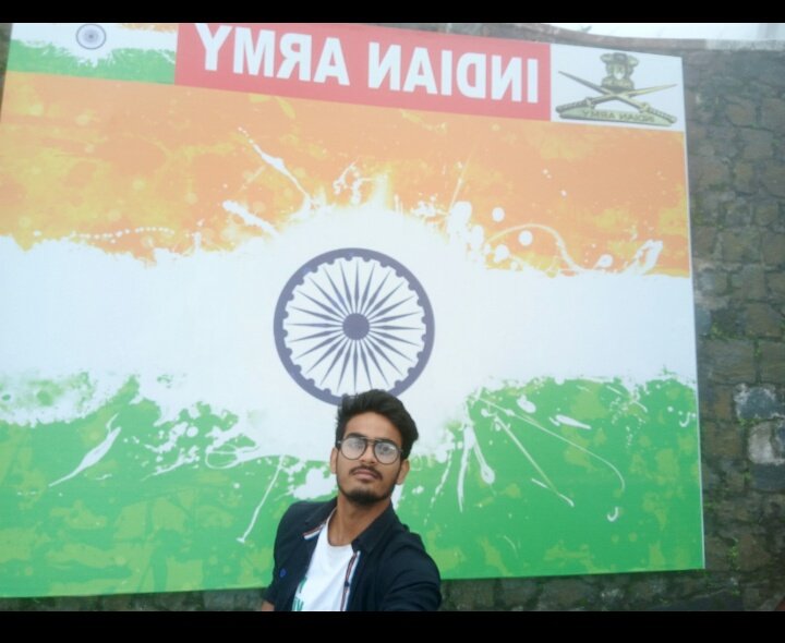 harshpathak_48's tweet photo. Happy independence day
#HappyIndependanceDay 
#IndiaAt70 #Indiaturns70 #india70notout #IndependenceDayIndia 
#proudsefie #MondayMotivation https://t.co/ausdYWt3PC