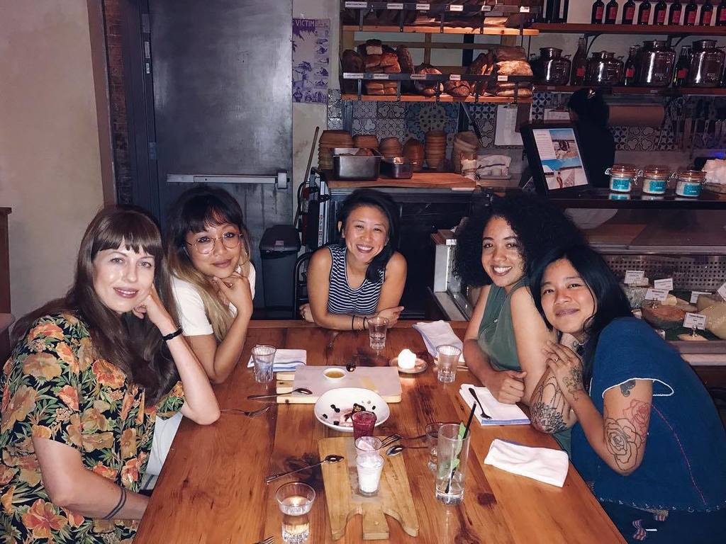 youngxable's tweet photo. Monday night with my amazing YA team ❤️❤️❤️❤️ https://t.co/pK5SwTdTUC https://t.co/vxp4E0iZEm
