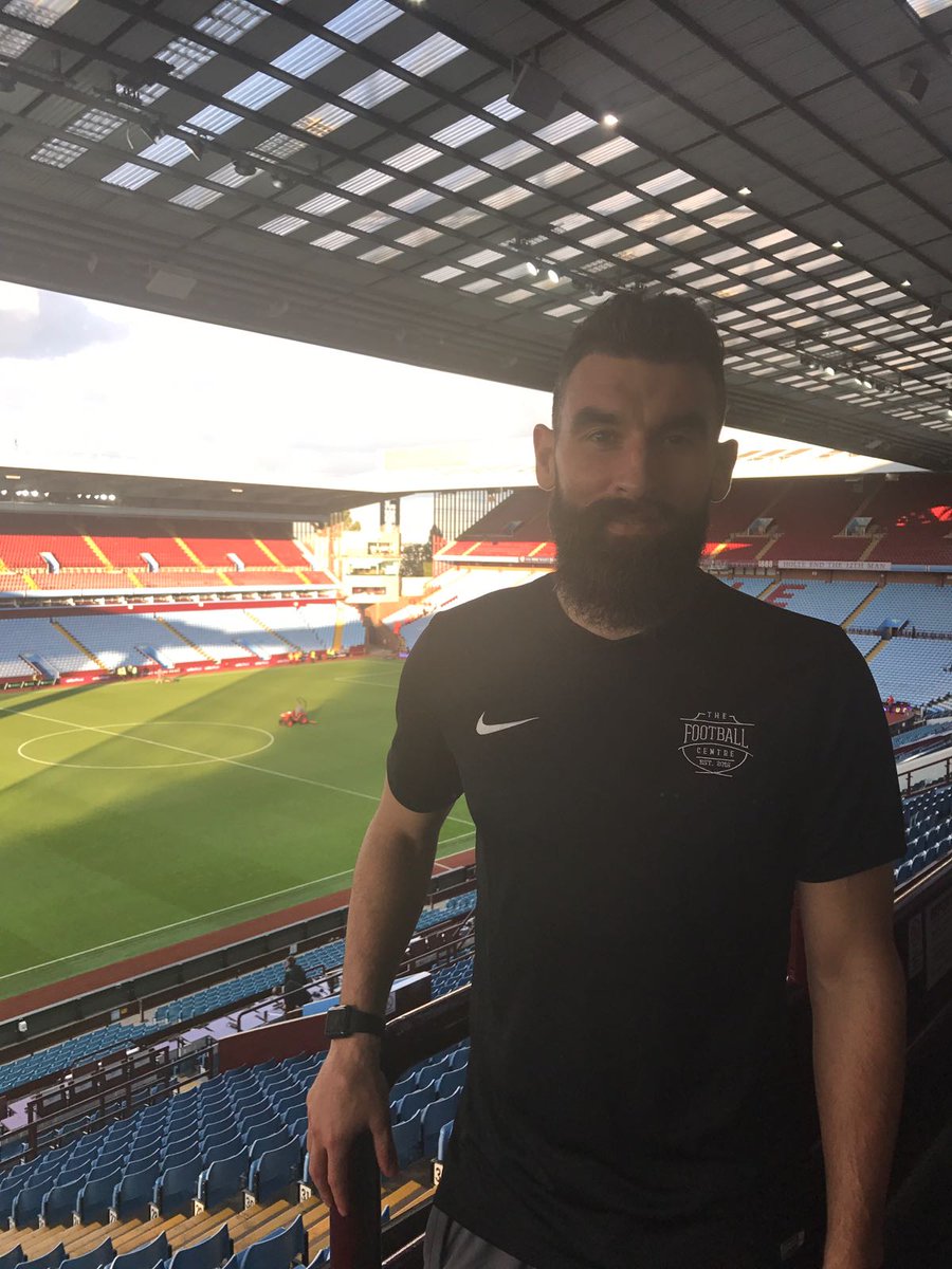 TFC_Perth's tweet photo. @Socceroos Captain and @AVFCOfficial midfielder @MileJedinak  has joined The Football Centre  ⚽ will you? 👊 https://t.co/d41aFkbsx6