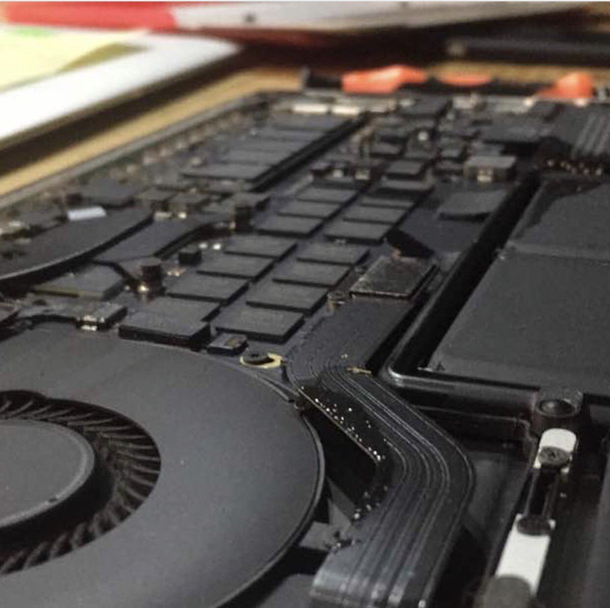 fixspotcomputer's tweet photo. Water damaged MacBook in progress.... #apple #macbookrepair #waterdamaged #fixspotcomputer https://t.co/NZl3CrEn4t