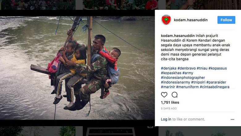 detikcom's tweet photo. Masih ingat dengan sosok Prajurit TNI Serka Darwis yang sukarela menolong anak-anak untuk menyebrang sungai supaya meraka bisa ke sekolah? https://t.co/fYCDzpuEBr