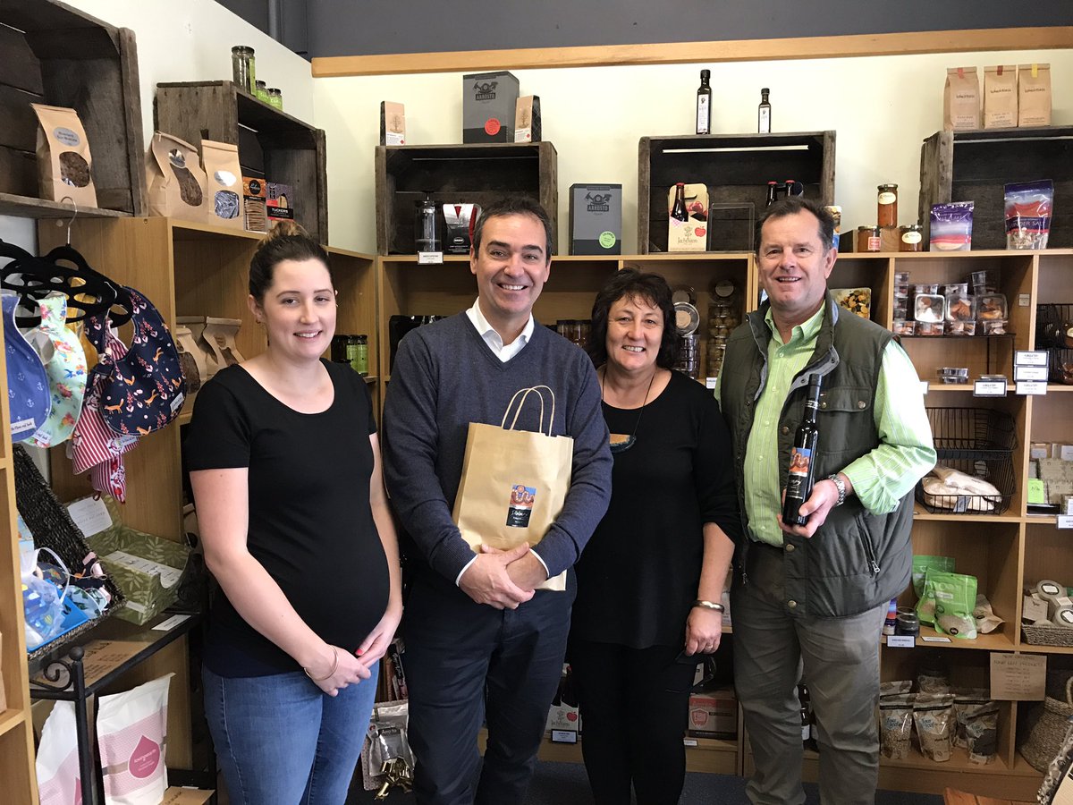 Waikerie's tourism offerings growing, visiting <a href="/CaudoVineyard/">Caudo Vineyard</a> Waikerie Golf Club &amp; <a href="/Illalangifoods/">Illalangi</a> with <a href="/marshall_steven/">Steven Marshall AO</a> #regionsmatter