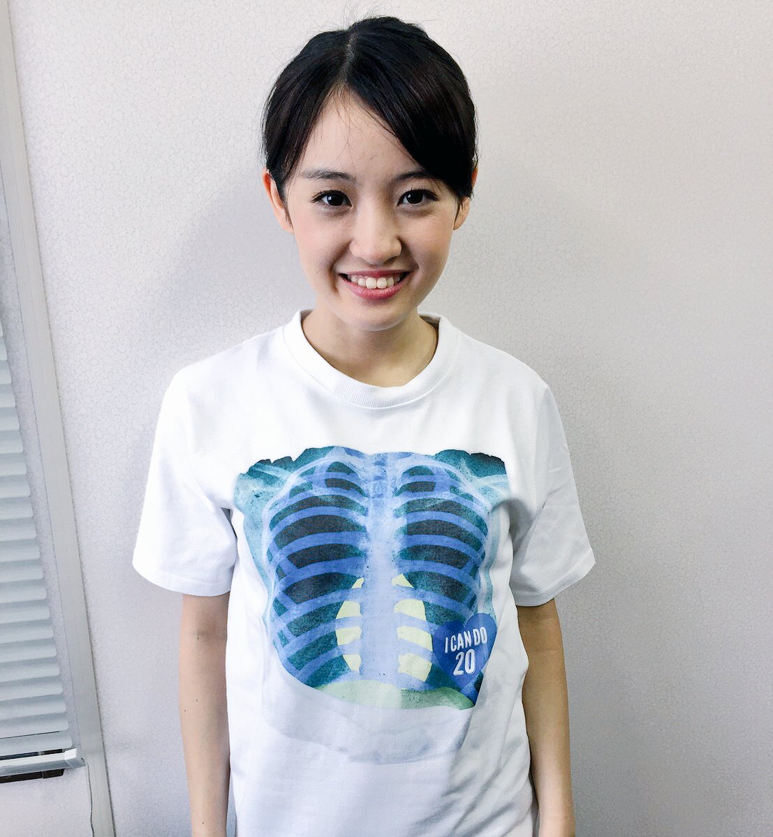 チームしゃちほこ TEAM SHACHI 咲良菜緒 生写真 👂耳マンとコラボした「菜緒ちゃん超スケスケTシャツ」販売決定！ #咲