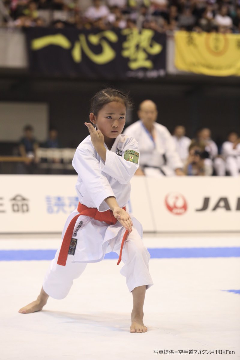 小6女子組手 ＼全日本少年少女空手道選手権大会／ 8/5・6に開催された全日本少年少女空手道選手権大会（通称：全少）。女子形で高野万優選手(5年生)が見事5連覇を達成するなど、暑さに負けない熱気あふれる大会になりました！  #空手 #全少 #空手キッズ #playsupport ...