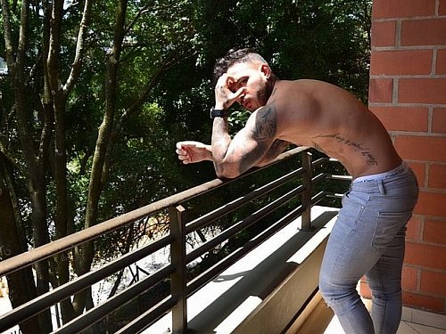 See Martin Ferrazzo on #musclecam XXX LIVE at https://t.co/zDbZsDyOz5! https://t.co/qqxWMJC6Mi