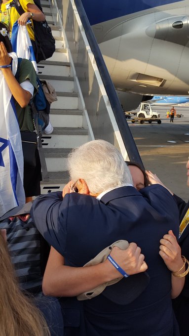 View image on Twitter