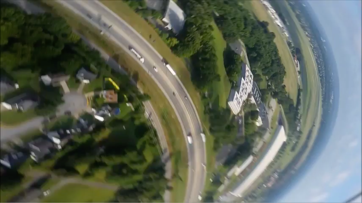 casehut's tweet photo. Genuine phone drop from 1000 feet #phone #drop https://t.co/SJENpIo5Vk https://t.co/fOkOtkqIk6