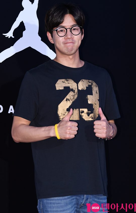 Happy birthday Lee Sang Yoon! Look forward to your next project. 