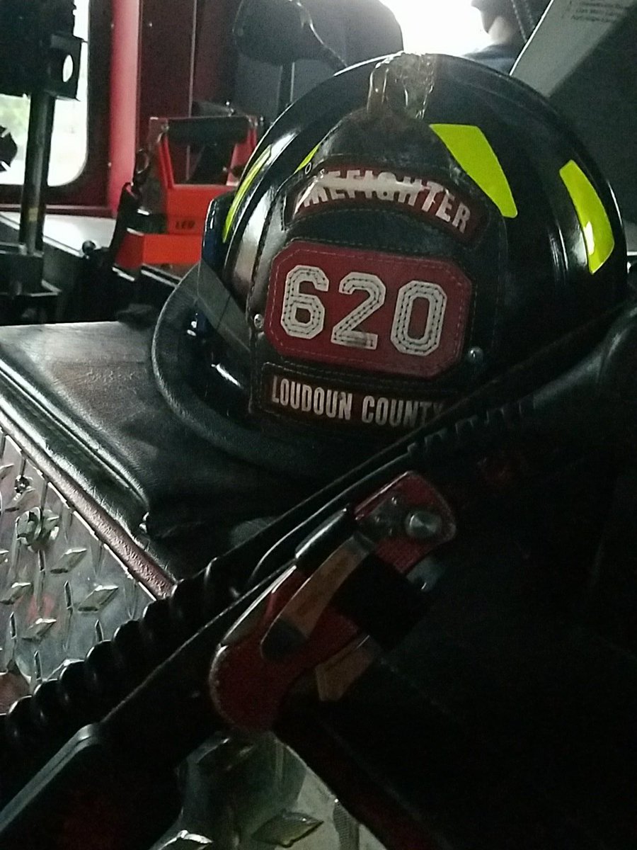 firemedic9953's tweet photo. Mmmmmm......that line day! #fireman #OT #nobooboobusforme https://t.co/K0g8pemEai