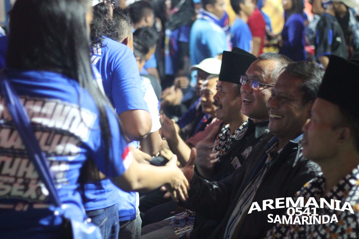 aremania0541's tweet photo. Kemeriahan Perayaan Ulang Tahun Aremania 0541 ke 5 Nuhat dan 30 Nuhat AREMA.

Salam Satu Jiwa 

AREMA https://t.co/QMDpLg9vmc