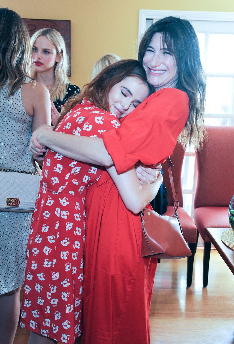 Zoey Deutch News On Twitter Zoey Deutch With Kathryn Hahn Aubrey