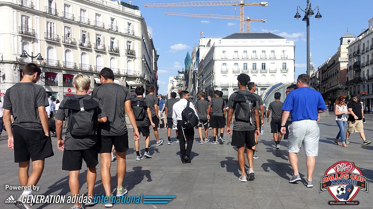 dallascup's tweet photo. #DallasCupAS strolling through the heart of Madrid on their city tour. #wherewillyouplay Follow their journey https://t.co/JGkgKMekCs https://t.co/bwoNeBjjnh