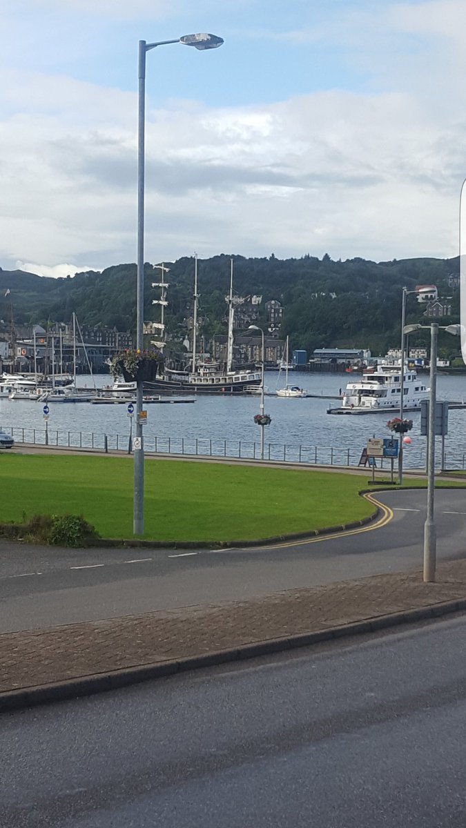 HendryTina's tweet photo. @EYArgyllBute look forward to another day in this beautiful place #ParkPrimary #aces #reality #traumainformed https://t.co/qEydbZ455O