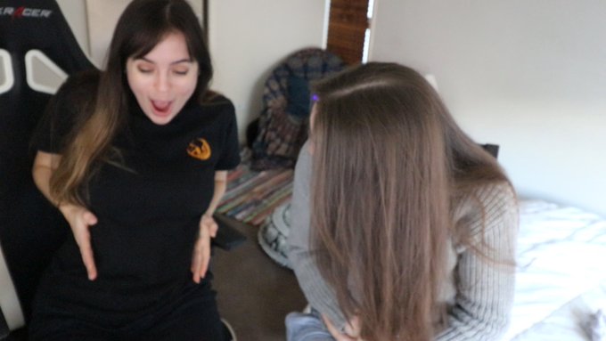 Watch heyimbee's leaked NSFW photo on TwXstars