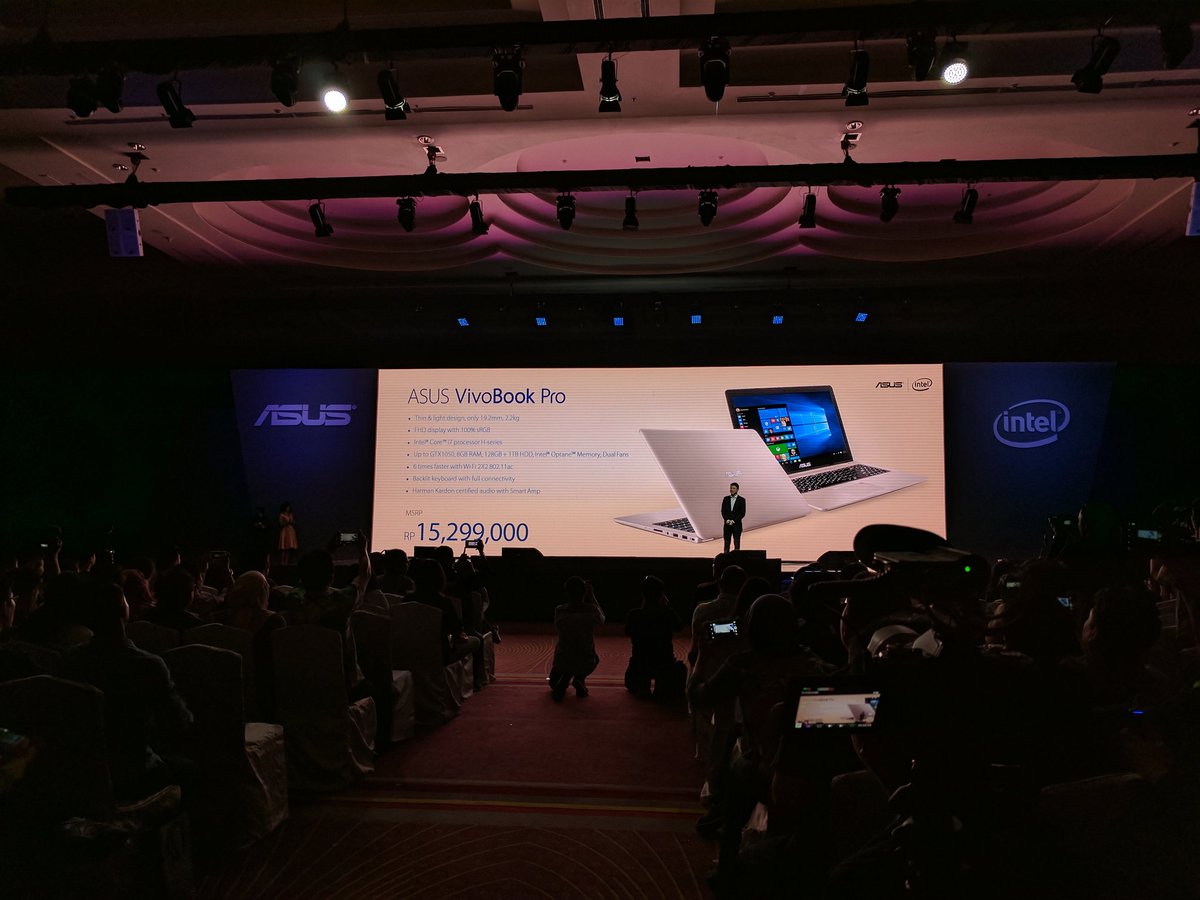 trending_tek's tweet photo. Harga line up produk Laptop Asus. #TheEdgeOfBeyond https://t.co/PxWtEv6AdH