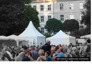 Weinfest 

Das Wochenende vom 25. bis 28. August bringt Trubel ins beschauliche Messelhausen. Der kleine Ort bei T… ift.tt/2uEViji