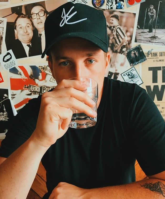 favepersxons's tweet photo. Corey la barrie || youtuber @coreylabarrie https://t.co/NWDuaYr1zU
