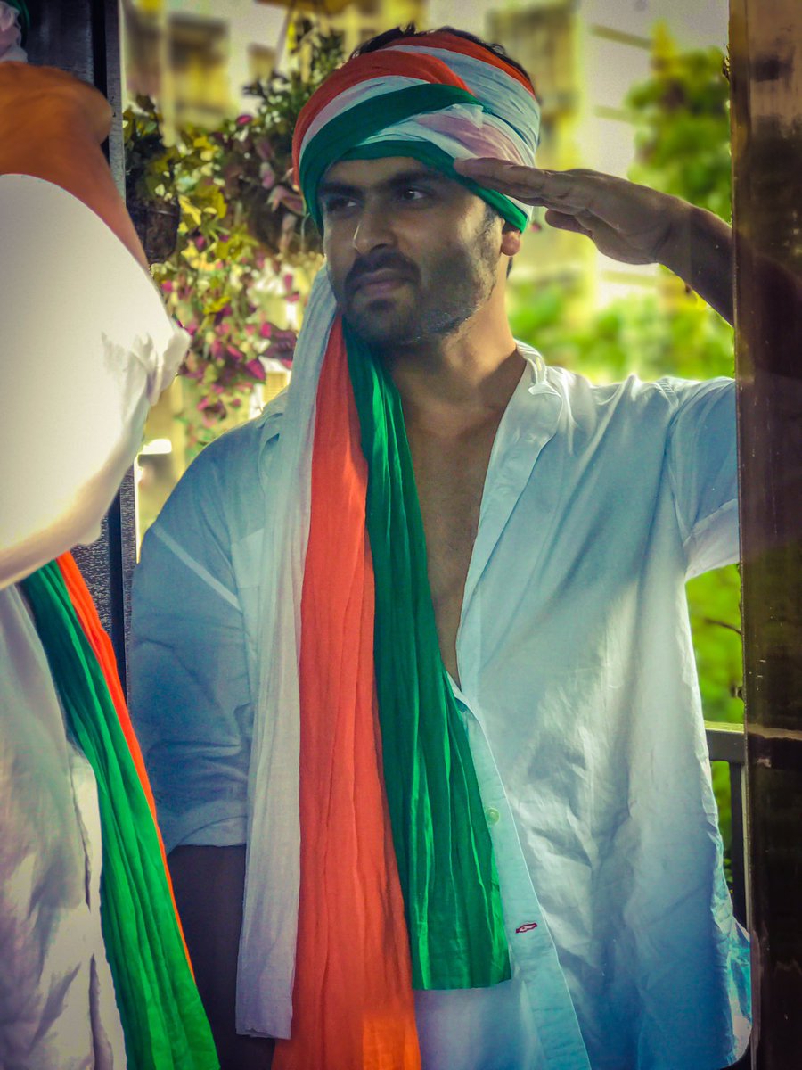 Shoaib_Ibrahim1's tweet photo. The reflection of a person defines the patriotism in him and its time to celebrate that patriotism..
#happyindependenceday to all 🇮🇳🇮🇳🇮🇳 https://t.co/4xNx1ZHS8K