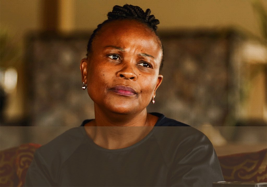 tumisole's tweet photo. #CountryDuty 

#PublicProtectorReport

The SARB has succeeded in its case against the Public Protector. https://t.co/s1A5yFkOfI